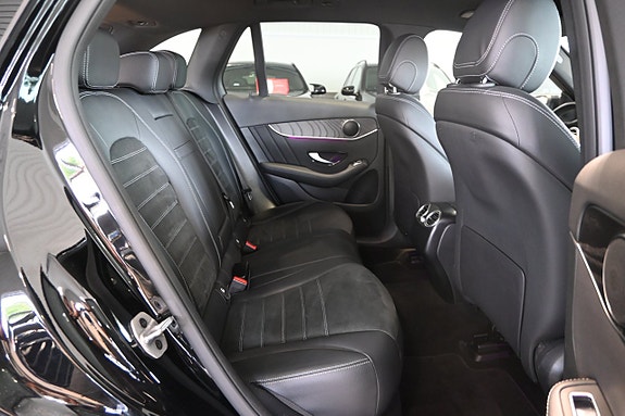 Mercedes-Benz GLC300 de 14 of 24