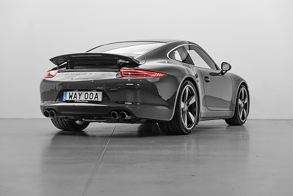 Porsche 911 2 of 5