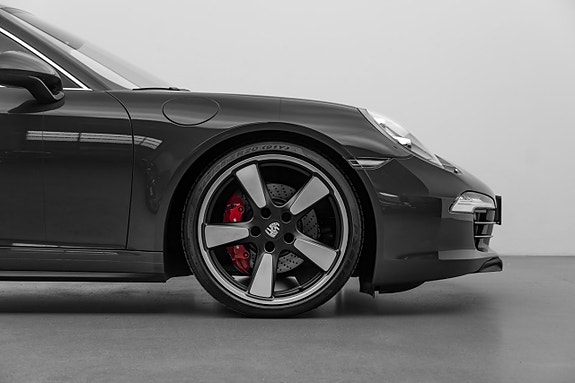 Porsche 911 9 of 30