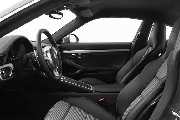 Porsche 911 11 of 30