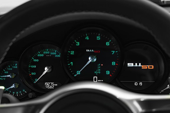 Porsche 911 17 of 30