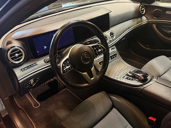 Mercedes-Benz E300 de 9 of 15