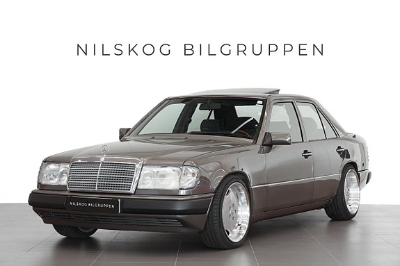 Mercedes-Benz E320