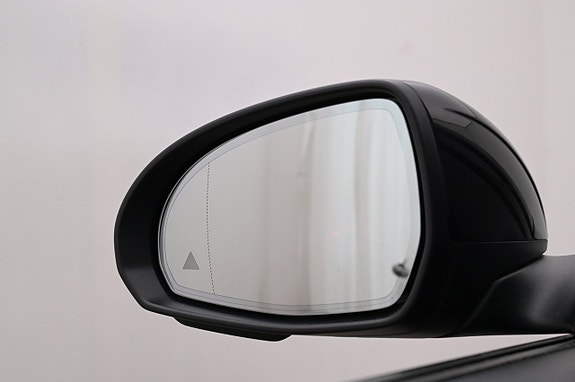 Mercedes-Benz C300 23 of 27