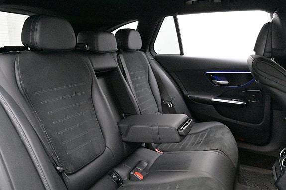 Mercedes-Benz C300 24 of 27
