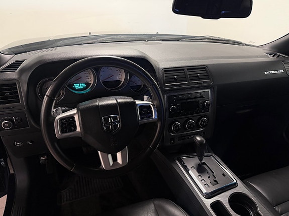 Dodge Challenger 9 of 12