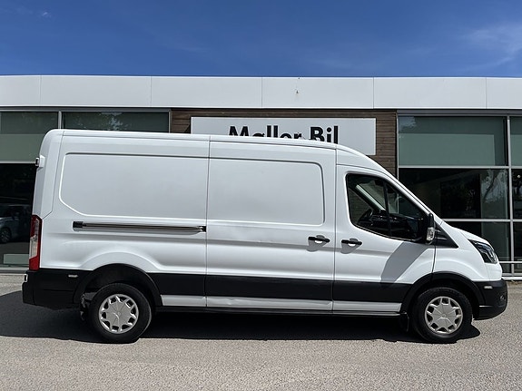 Ford Transit 3 of 5