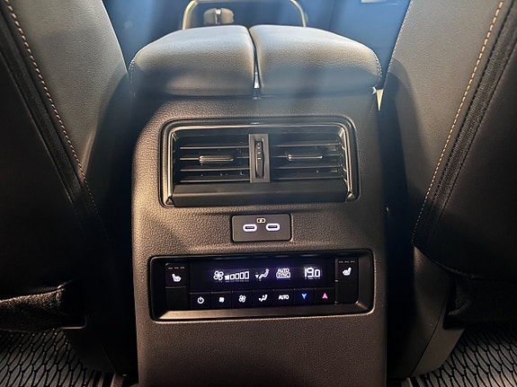 Mazda CX-80 17 of 19