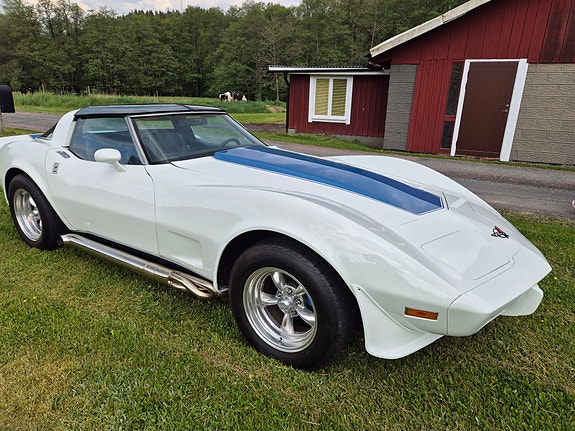 Chevrolet Corvette 5 of 5