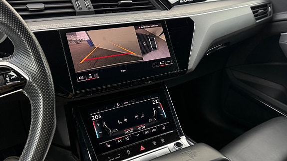 Audi e-tron S 15 of 24