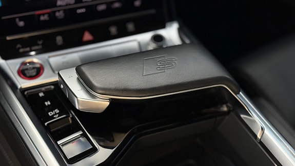 Audi e-tron S 24 of 24