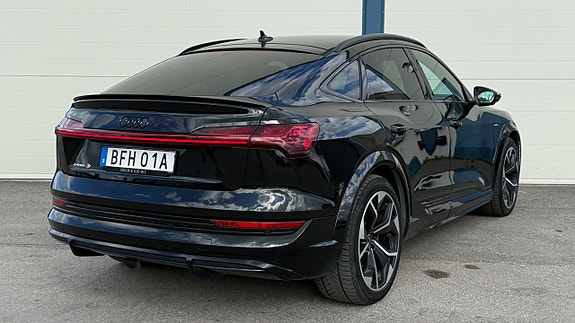 Audi e-tron S 6 of 24
