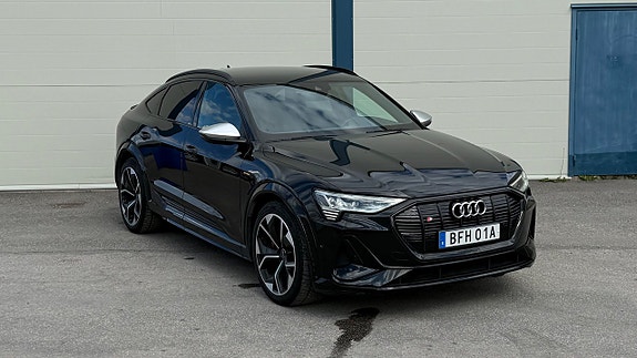 Audi e-tron S 3 of 24