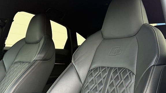Audi e-tron S 20 of 24