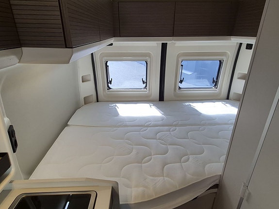 Westfalia Columbus 540 D Pop-up 140 hk, vattenburen dieselvärme, adaptiv farthållare 13 of 21