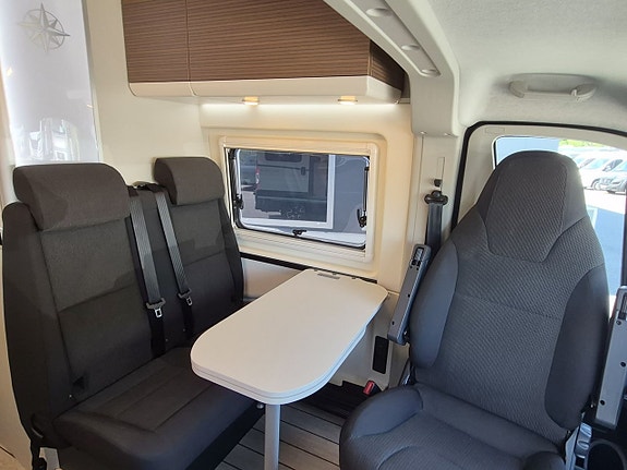 Westfalia Columbus 540 D Pop-up 140 hk, vattenburen dieselvärme, adaptiv farthållare 11 of 21