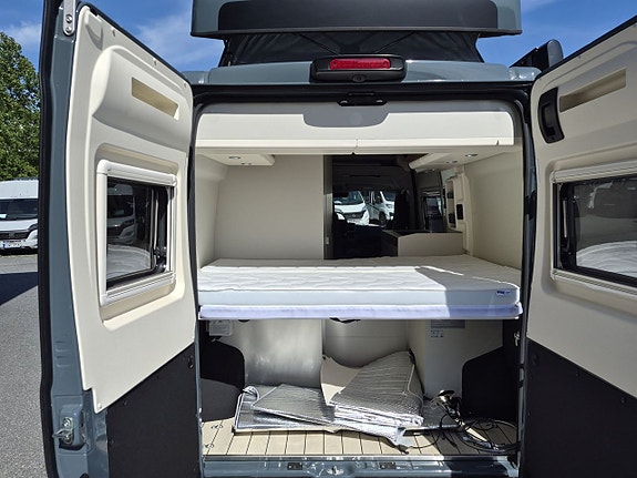 Westfalia Columbus 540 D Pop-up 140 hk, vattenburen dieselvärme, adaptiv farthållare 7 of 21