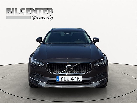 Volvo V90 Cross Country 8 of 24