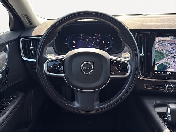 Volvo V90 Cross Country 12 of 24