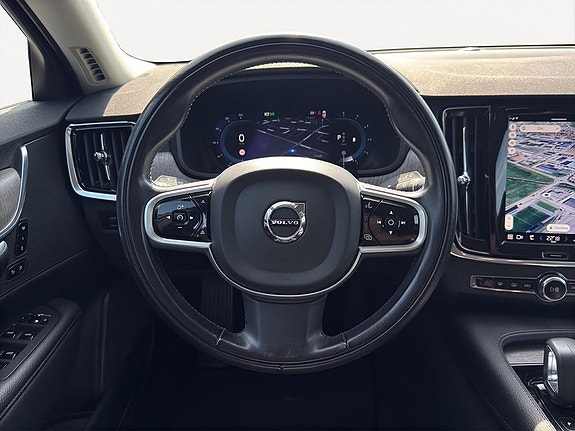 Volvo V90 Cross Country 12 of 24