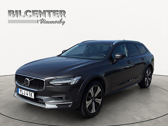 Volvo V90 Cross Country 2 of 24