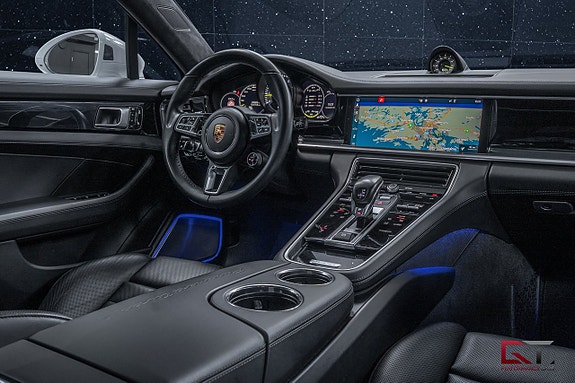 Porsche Panamera Turbo S 18 of 22