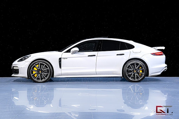Porsche Panamera Turbo S 4 of 5