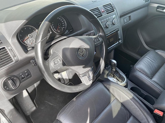 Volkswagen Touran Cross 6 of 12