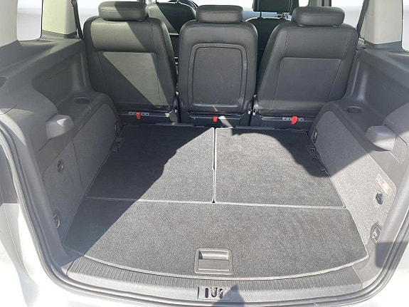 Volkswagen Touran Cross 11 of 12