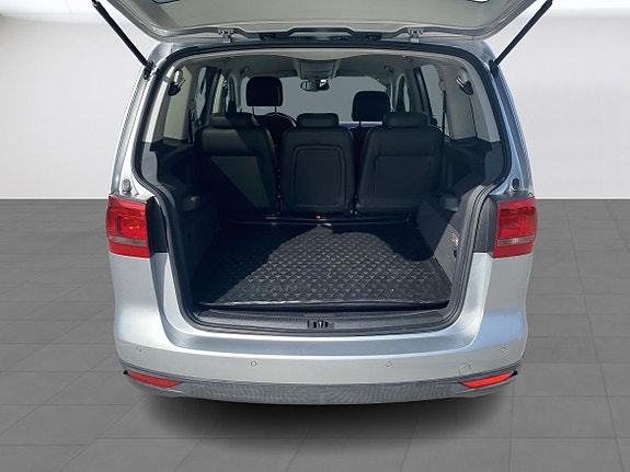 Volkswagen Touran Cross 10 of 12