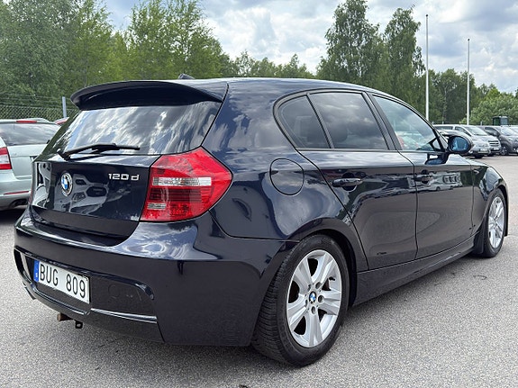 BMW 120d 4 of 5