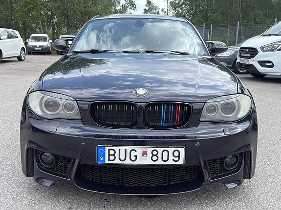 BMW 120d 2 of 5