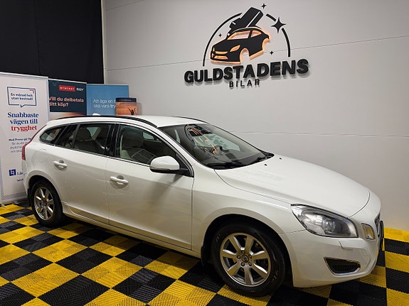 Volvo V60 4 of 5