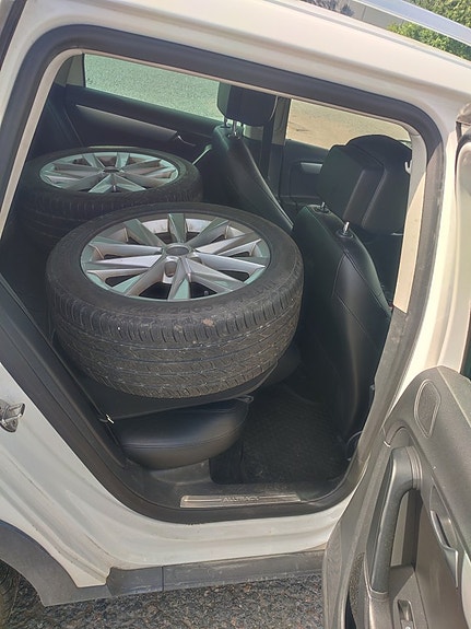 Volkswagen Passat Alltrack 17 of 21