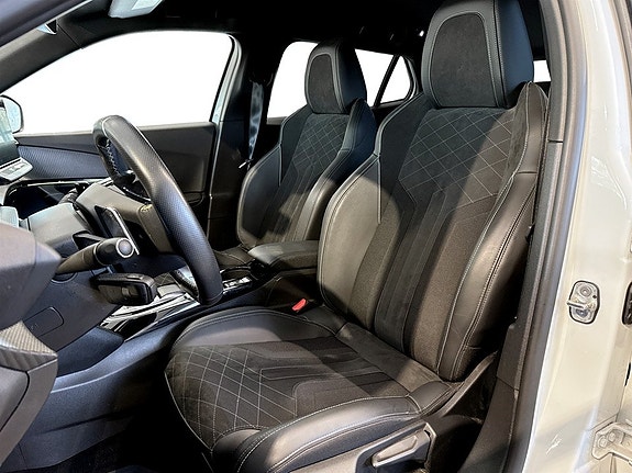 Peugeot 2008 4 of 5