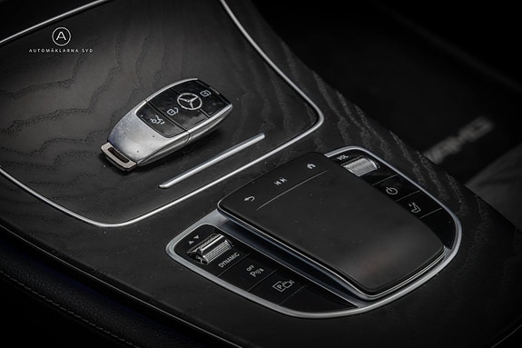 Mercedes-Benz E300 12 of 24