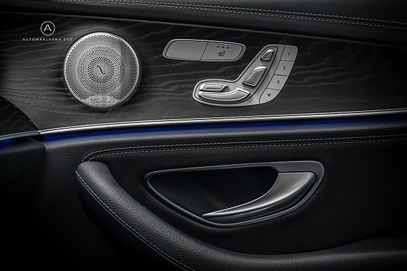 Mercedes-Benz E300 13 of 24