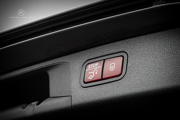 Mercedes-Benz E300 19 of 24