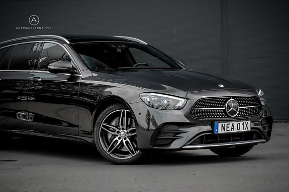 Mercedes-Benz E300 5 of 24