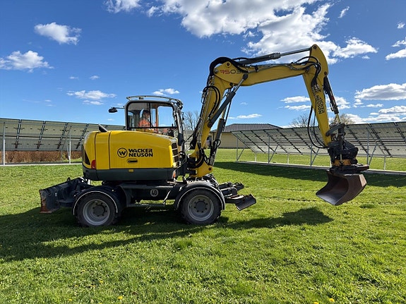 Hjulgrävare Wacker Neuson 9503-2 -2013 via auktion