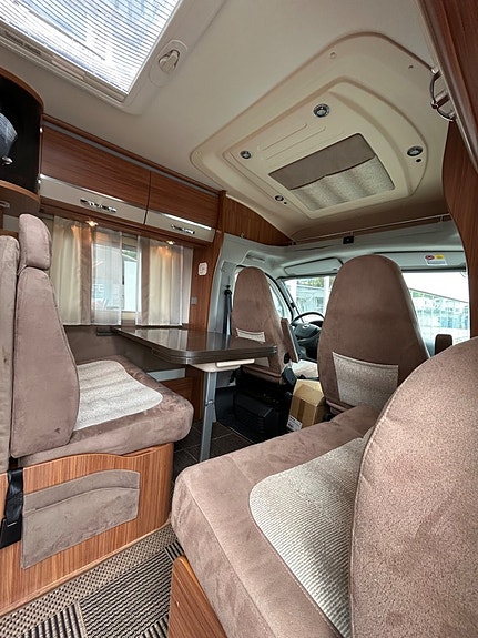Adria CORAL S 680 ST 3,0 L, 160HK, AC, DRAG 2 of 20