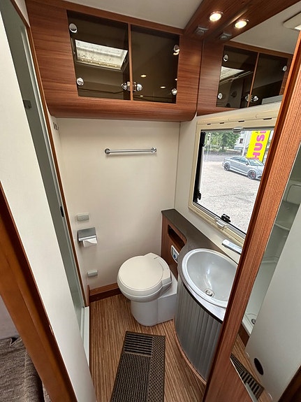 Adria CORAL S 680 ST 3,0 L, 160HK, AC, DRAG 11 of 20