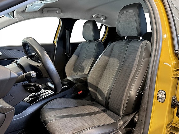 Peugeot e-208 4 of 5