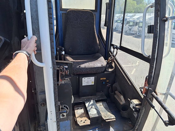 Scania R650 Timmerbil med Kran 5 of 12