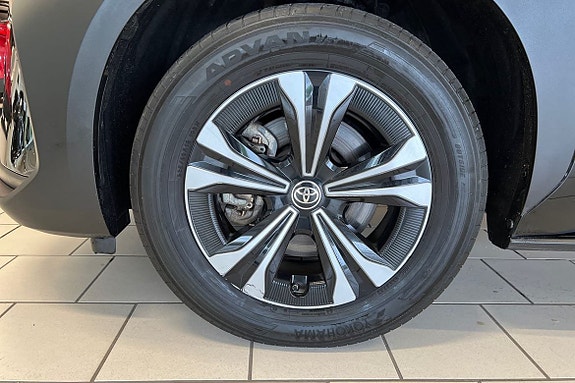 Toyota bZ4X 15 of 20