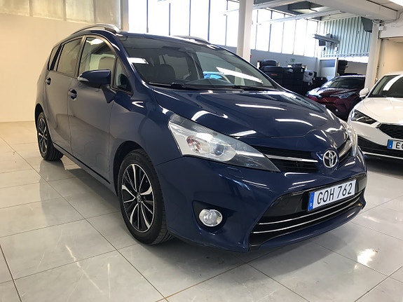 Toyota Verso 2 of 5