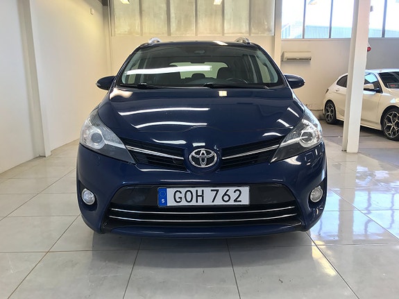 Toyota Verso 3 of 5