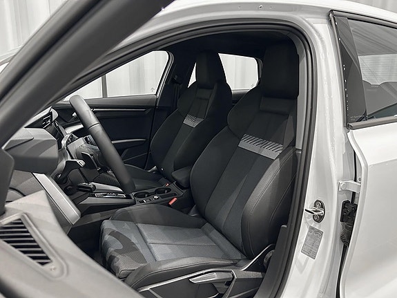 Audi A3 6 of 14