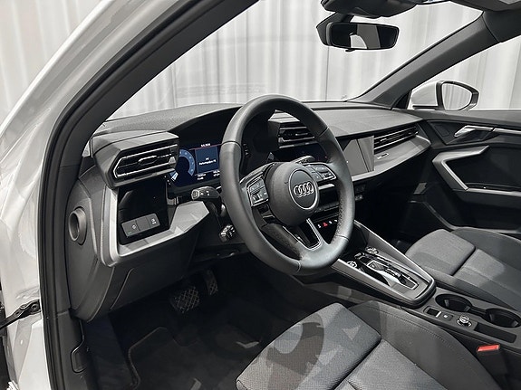 Audi A3 8 of 14