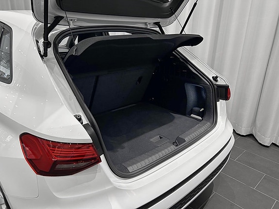 Audi A3 4 of 14